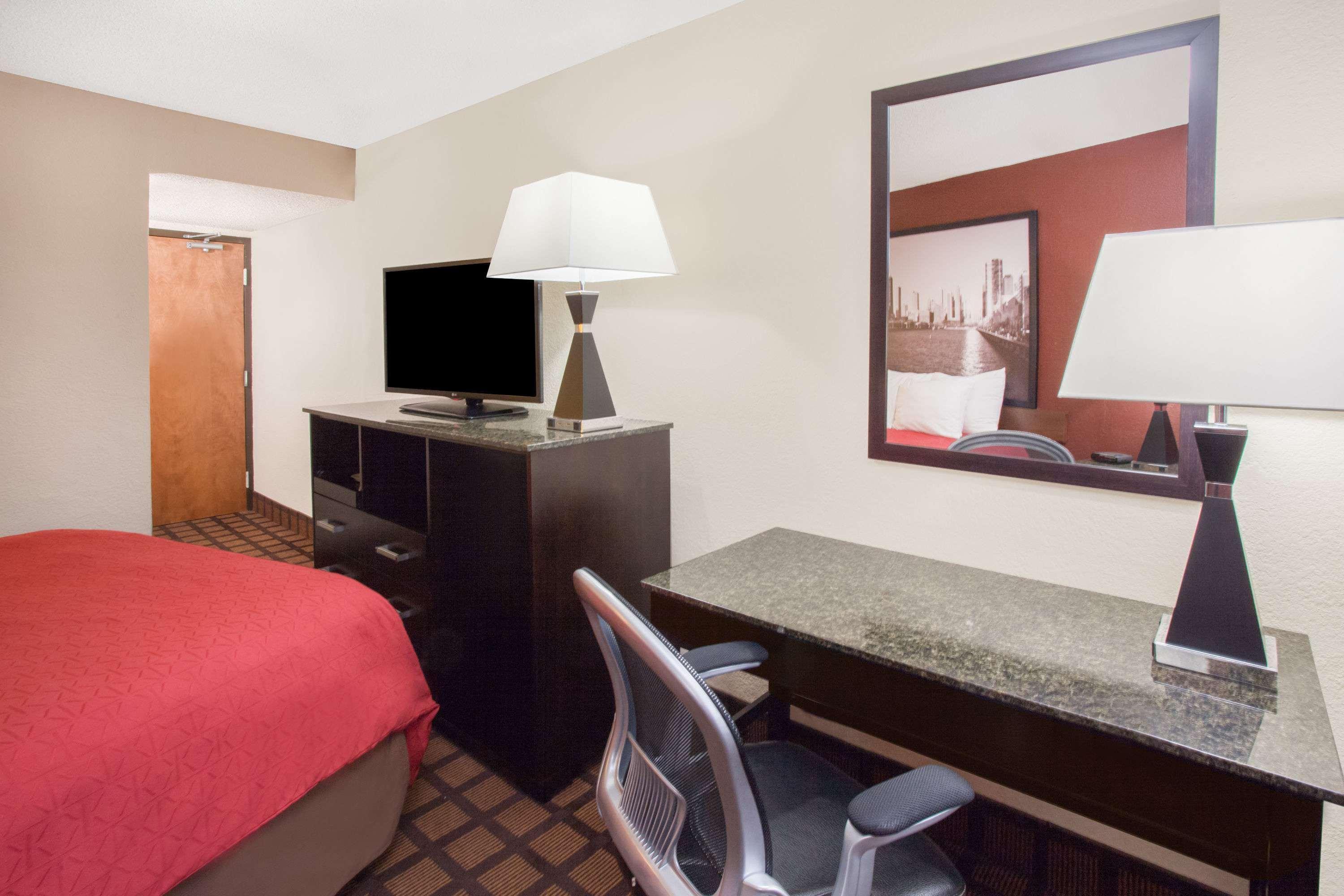 Super 8 By Wyndham Chicago Il Hotell Exteriör bild
