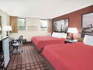Super 8 By Wyndham Chicago Il Hotell Exteriör bild